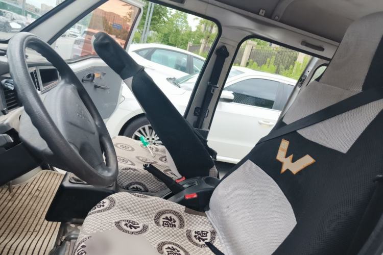 Used Wuling Zhiguang 2015 1.2L Practical LS-I Model Left Front Seat