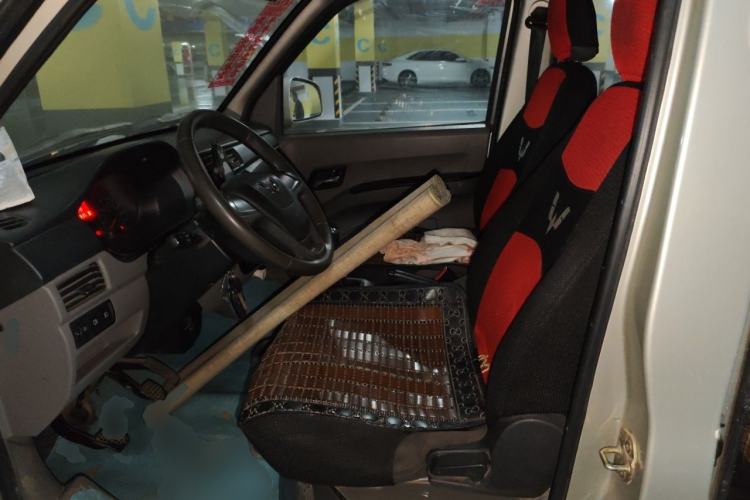 Used Wuling Zhiguang 2015 1.2L S Standard Model LSI Left Front Seat
