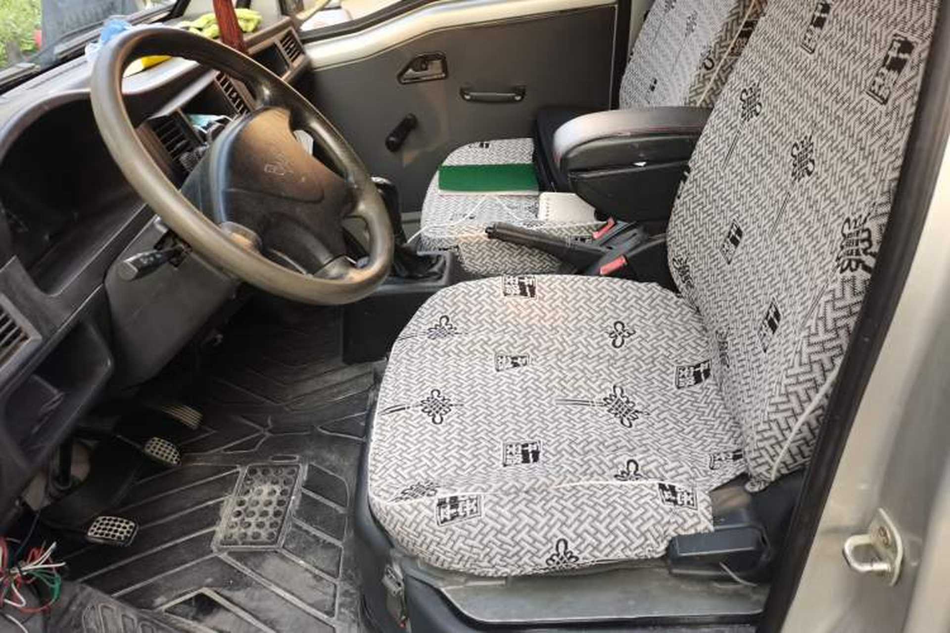 Used Wuling Zhiguang 2015 1.2L Practical LS-I Model Left Front Seat