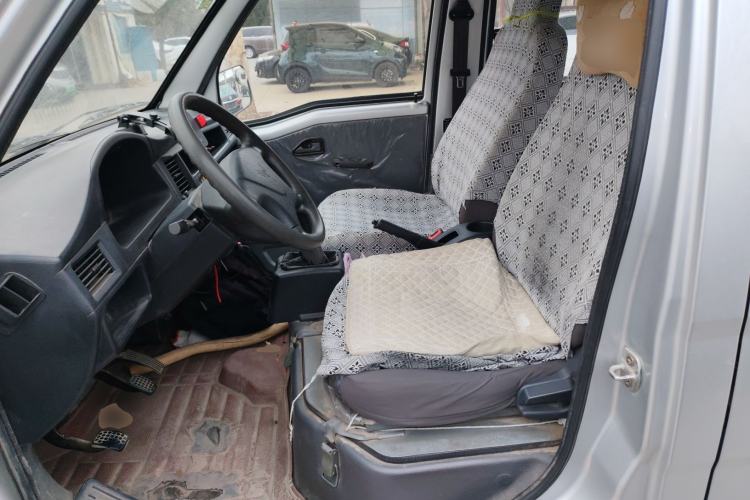 Used Wuling Zhiguang 2015 1.2L Practical LS-I Model Left Front Seat