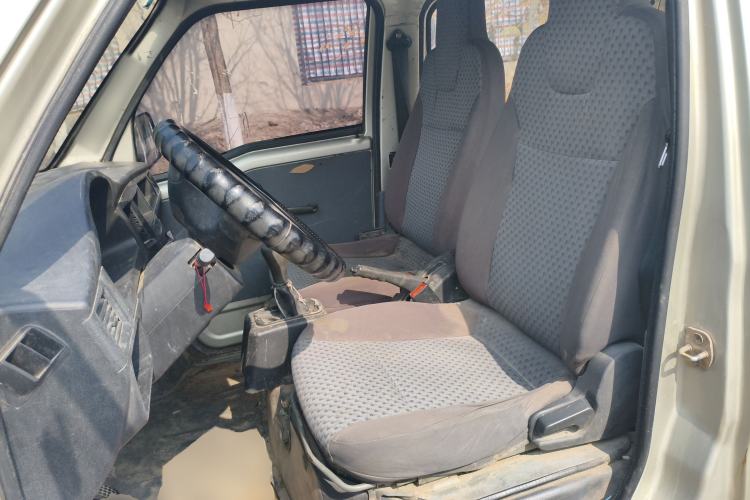Used Wuling Zhiguang 2015 1.2L Practical LS-I Model Left Front Seat