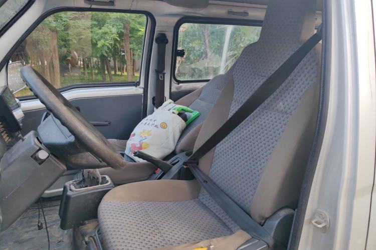 Used Wuling Zhiguang 2015 1.2L Practical LS-I Model Left Front Seat