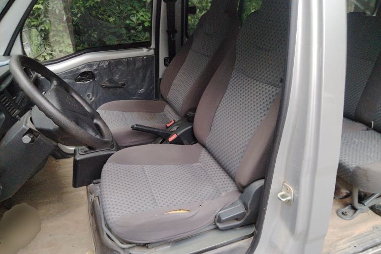 Used Wuling Zhiguang 2015 1.2L Practical LS-I Model Left Front Seat