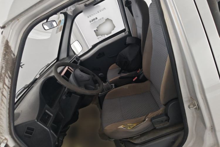Used Wuling Zhiguang 2015 1.2L Practical LS-I Model Left Front Seat