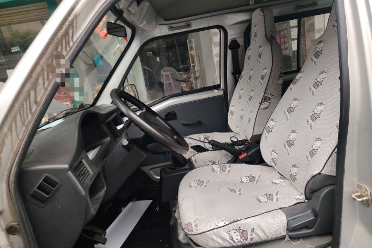 Used Wuling Zhiguang 2015 1.2L Practical LS-I Model Left Front Seat
