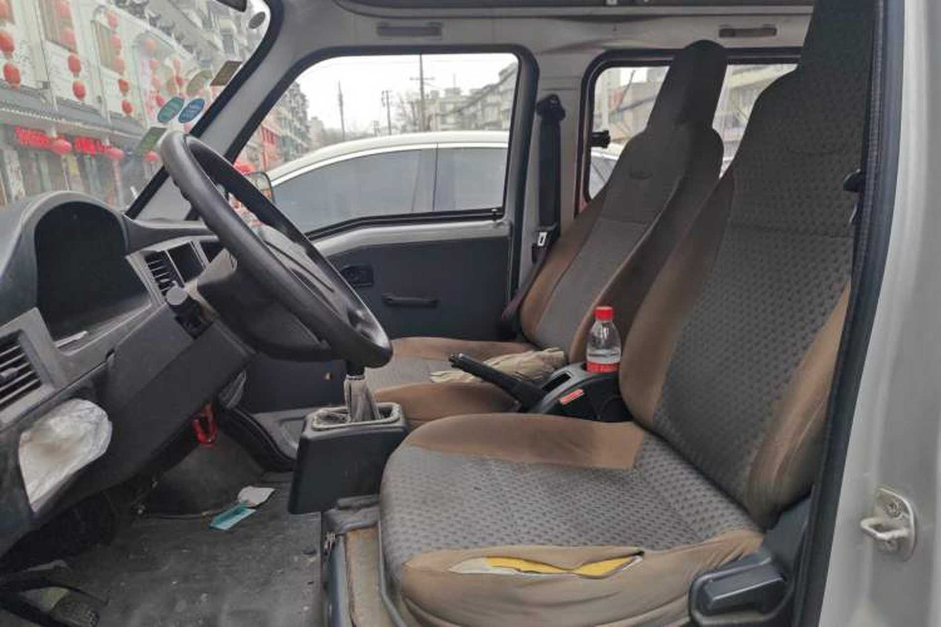 Used Wuling Zhiguang 2015 1.2L Practical LS-I Model Left Front Seat