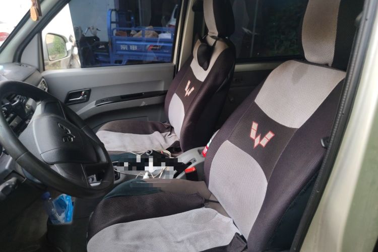 Used Wuling Zhiguang 2015 1.2L S Standard Model LSI Left Front Seat