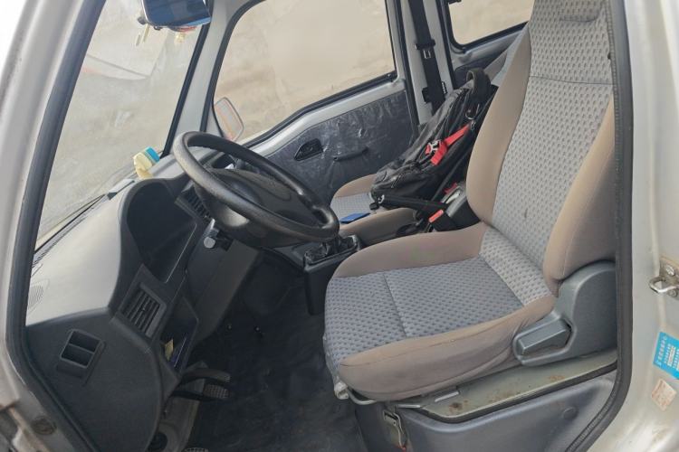 Used Wuling Zhiguang 2015 1.2L Practical LS-I Model Left Front Seat