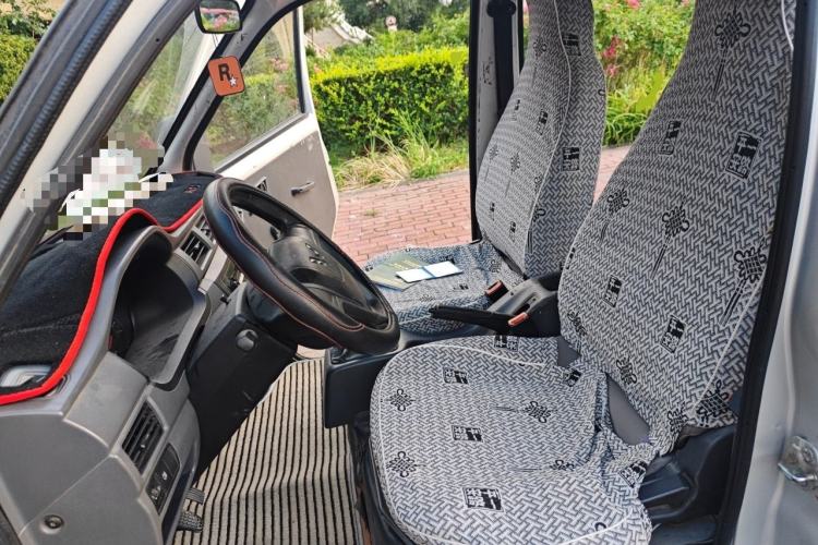 Used Wuling Zhiguang 2015 1.2L Practical LS-I Model Left Front Seat