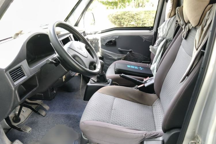 Used Wuling Zhiguang 2015 1.2L Practical LS-I Model Left Front Seat