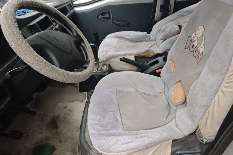 Used Wuling Zhiguang 2015 1.2L Practical LS-I Model Left Front Seat