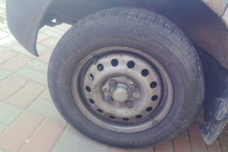 Used Wuling Zhiguang 2015 1.2L S Practical Model LSI Left Front Wheel Hub