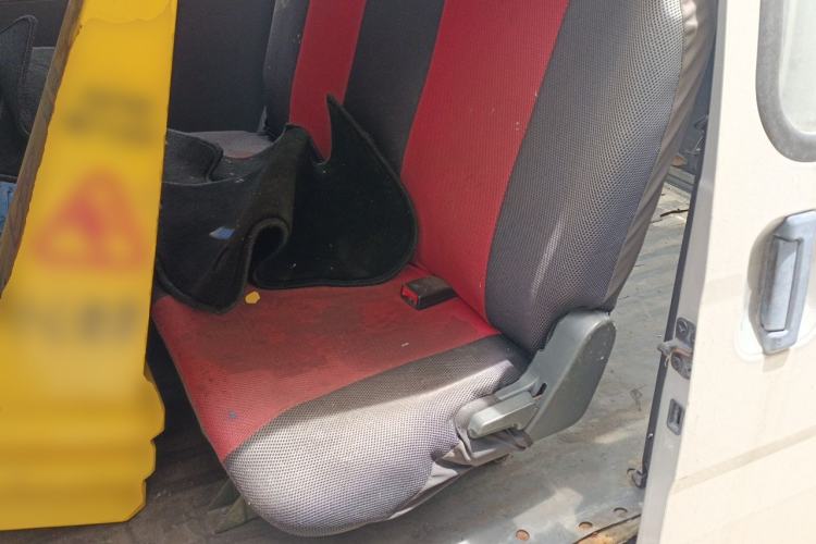 Used Wuling Zhiguang 2015 1.2L Practical LS-I Model Left Rear Seat