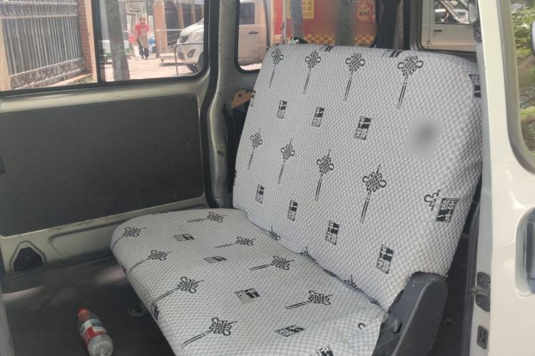 Used Wuling Zhiguang 2015 1.2L Practical LS-I Model Left Rear Seat