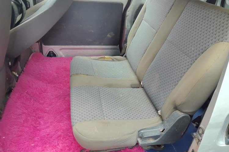 Used Wuling Zhiguang 2015 1.2L Practical LS-I Model Left Rear Seat