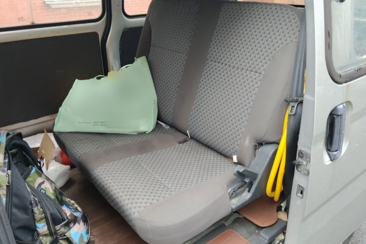 Used Wuling Zhiguang 2015 1.2L Practical LS-I Model Left Rear Seat