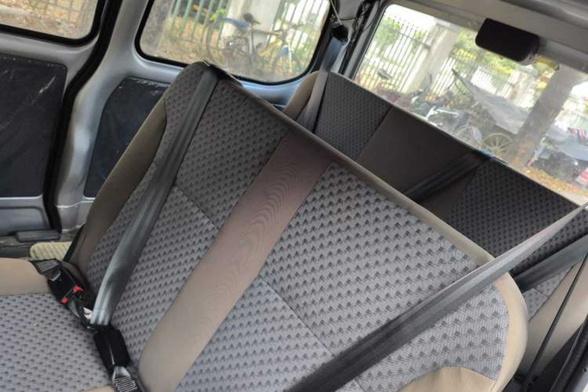 Used Wuling Zhiguang 2015 1.2L Practical LS-I Model Left Rear Seat