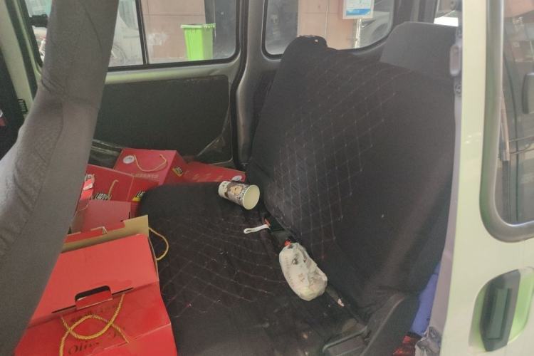 Used Wuling Zhiguang 2015 1.2L Practical LS-I Model Left Rear Seat