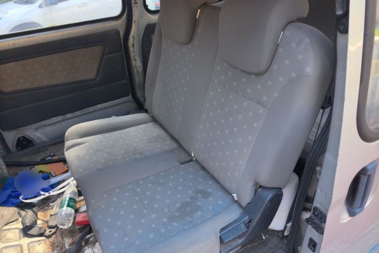 Used Wuling Zhiguang 2015 1.2L Practical LS-I Model Left Rear Seat
