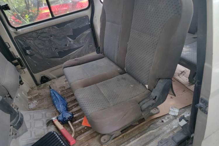 Used Wuling Zhiguang 2015 1.2L Practical LS-I Model Left Rear Seat