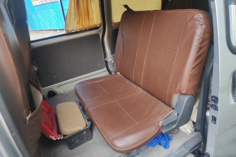 Used Wuling Zhiguang 2015 1.2L Practical LS-I Model Left Rear Seat