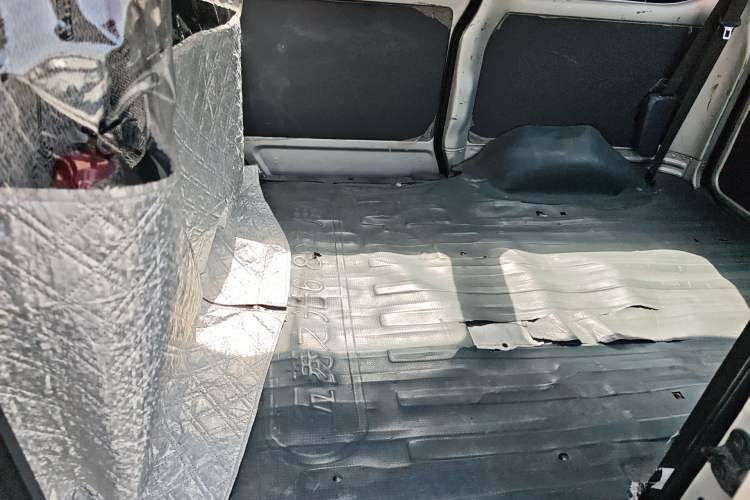 Used Wuling Zhiguang 2015 1.2L Practical LS-I Model Left Rear Seat