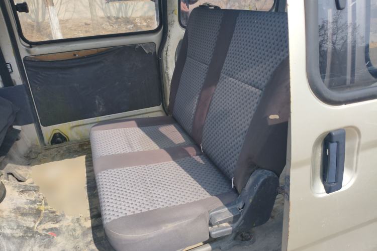 Used Wuling Zhiguang 2015 1.2L Practical LS-I Model Left Rear Seat