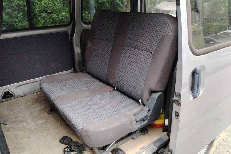 Used Wuling Zhiguang 2015 1.2L Practical LS-I Model Left Rear Seat