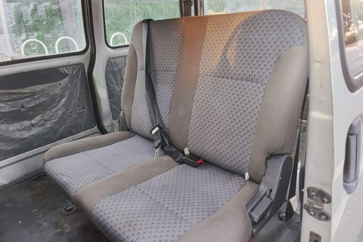 Used Wuling Zhiguang 2015 1.2L Practical LS-I Model Left Rear Seat