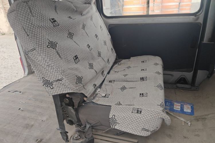 Used Wuling Zhiguang 2015 1.2L Practical LS-I Model Left Rear Seat