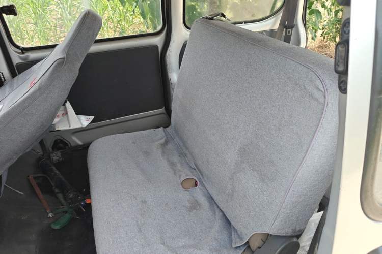 Used Wuling Zhiguang 2015 1.2L Practical LS-I Model Left Rear Seat