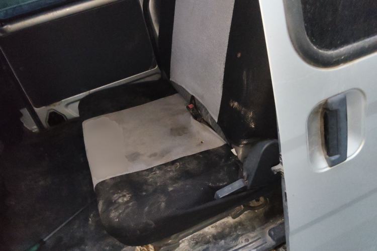 Used Wuling Zhiguang 2015 1.2L Practical LS-I Model Left Rear Seat