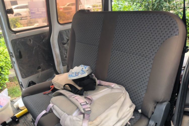 Used Wuling Zhiguang 2015 1.2L Practical LS-I Model Left Rear Seat