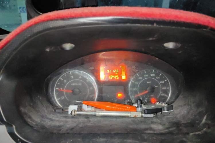 Used Wuling Zhiguang 2015 1.2L S Practical Model LSI Odometer Close Up