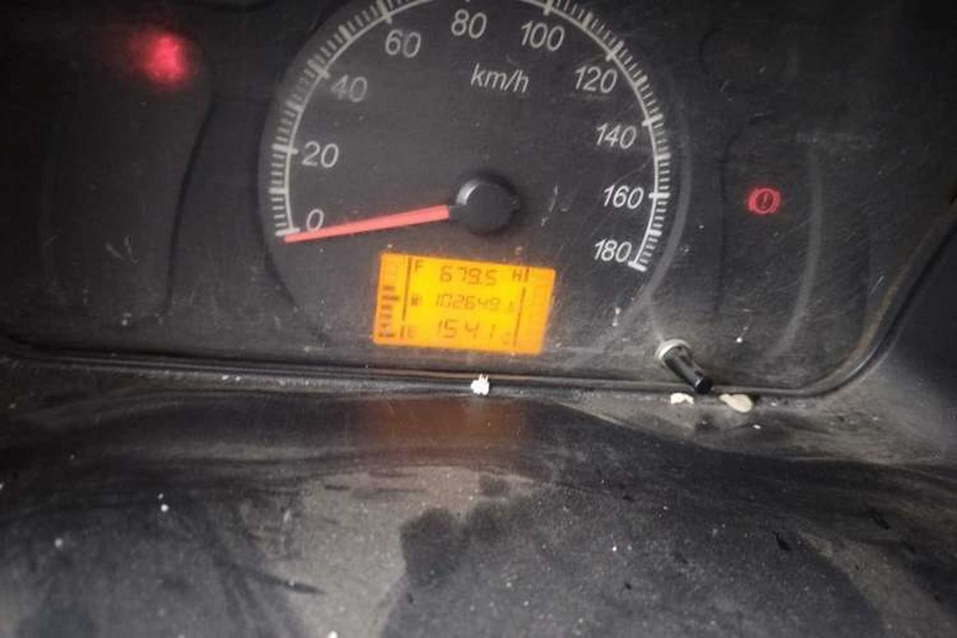 Used Wuling Zhiguang 2015 1.2L Practical LS-I Model Odometer Close Up