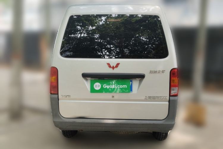 Used Wuling Zhiguang 2015 1.2L Practical LS-I Model Rear