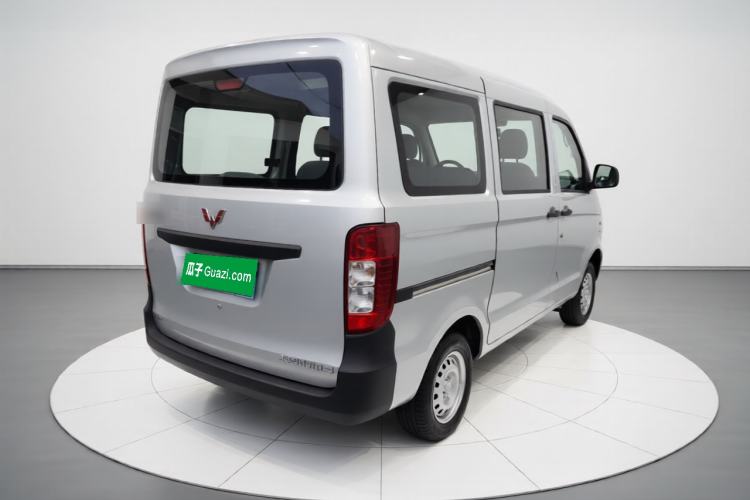 Used Wuling Zhiguang 2015 1.2L S Practical Model LSI Rear Right 45 Deg