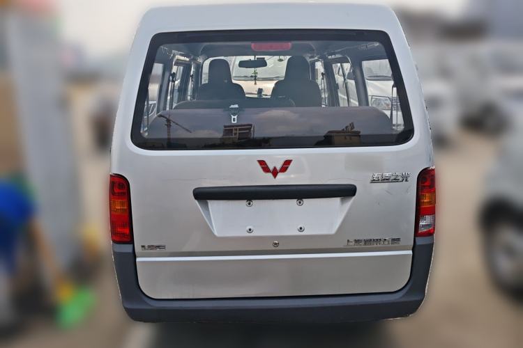 Used Wuling Zhiguang 2015 1.2L Practical LS-I Model Rear