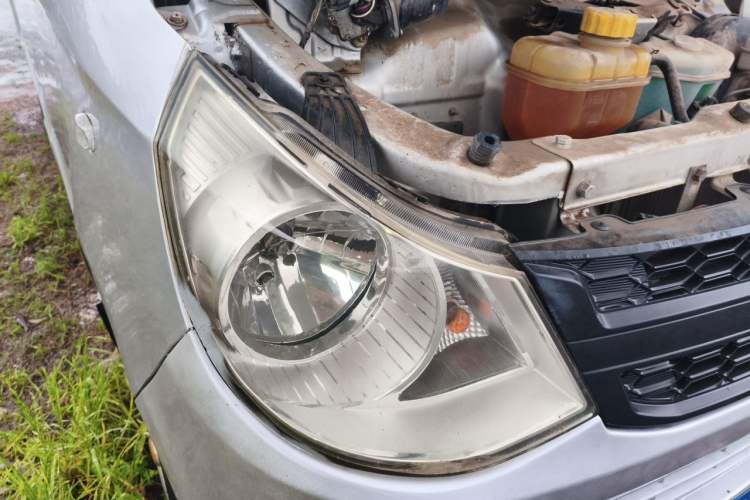 Used Wuling Zhiguang 2015 1.2L S Practical Model LSI Right Front Headlight