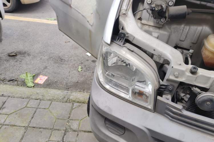 Used Wuling Zhiguang 2015 1.2L Practical LS-I Model Right Front Headlight
