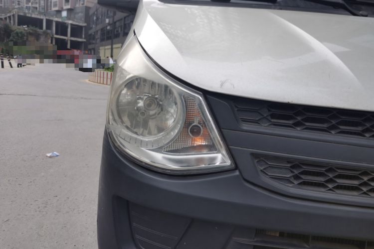 Used Wuling Zhiguang 2015 1.2L S Practical Model LSI Right Front Headlight