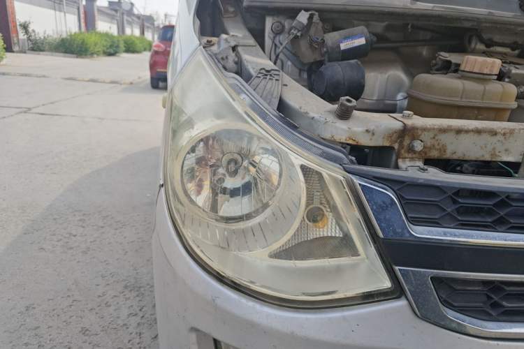 Used Wuling Zhiguang 2015 1.2L S Practical Model LSI Right Front Headlight