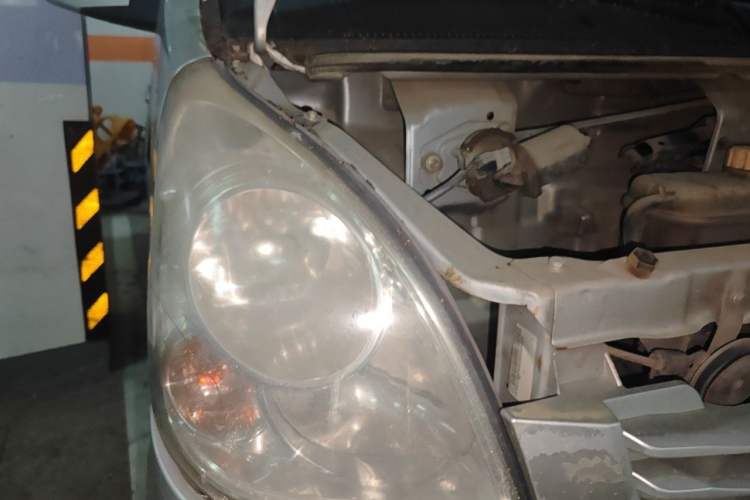 Used Wuling Zhiguang 2015 1.2L Practical LS-I Model Right Front Headlight