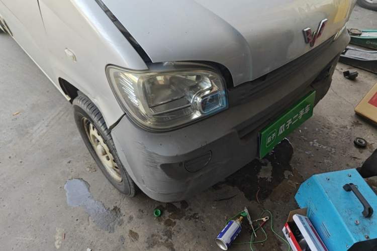 Used Wuling Zhiguang 2015 1.2L Practical LS-I Model Right Front Headlight
