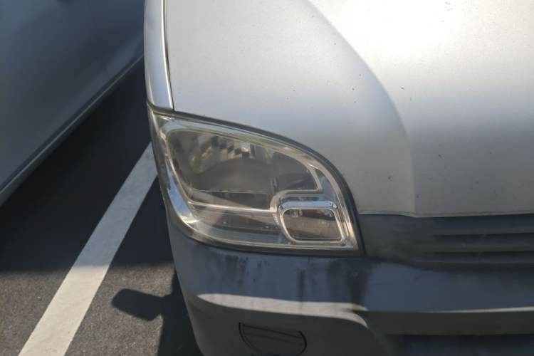 Used Wuling Zhiguang 2015 1.2L S Practical Model LSI Right Front Headlight