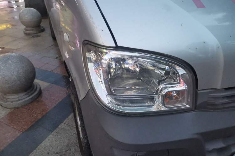 Used Wuling Zhiguang 2015 1.2L Practical LS-I Model Right Front Headlight
