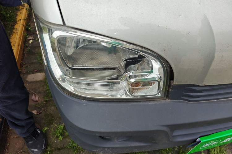 Used Wuling Zhiguang 2015 1.2L Practical LS-I Model Right Front Headlight
