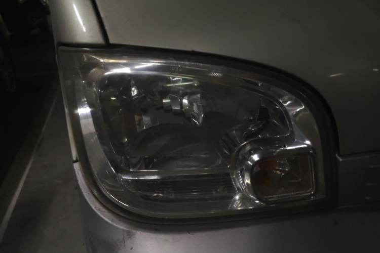 Used Wuling Zhiguang 2015 1.2L S Practical Model LSI Right Front Headlight