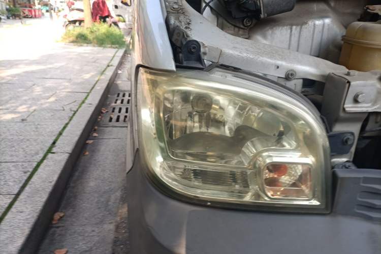 Used Wuling Zhiguang 2015 1.2L Practical LS-I Model Right Front Headlight