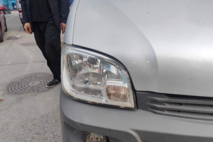 Used Wuling Zhiguang 2015 1.2L Practical LS-I Model Right Front Headlight